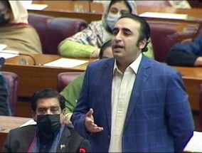 Bilawal建议PTI“继续追求”伊姆兰的法律斗争，但优先考虑议会职责